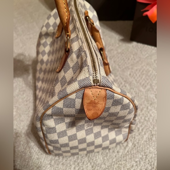 Authentic Louis Vuitton Speedy 30 - Picture 3 of 14